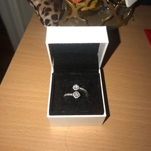 Pandora ring